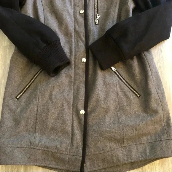 Express Women’s‎ Wool Blend Long Coat Size M Hooded Full Zipped Pockets - Picture 3 of 9